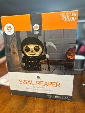 16-inch Lit Sisal Reaper Halloween Indoor/Outdoor Decoration